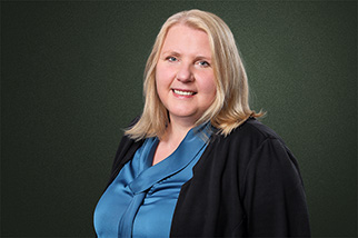 Porträt von Rechtsanwältin Melanie Tewes, Fachanwältin für Medizinrecht, Standort Bochum.