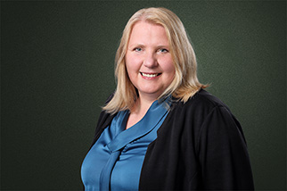 Porträt von Rechtsanwältin Melanie Tewes, Fachanwältin für Medizinrecht, Standort Bochum.