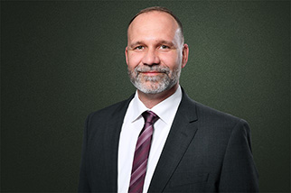 Porträt von Rechtsanwalt Frank Wölfer, Fachanwalt für Medizinrecht, Standort Magdeburg.