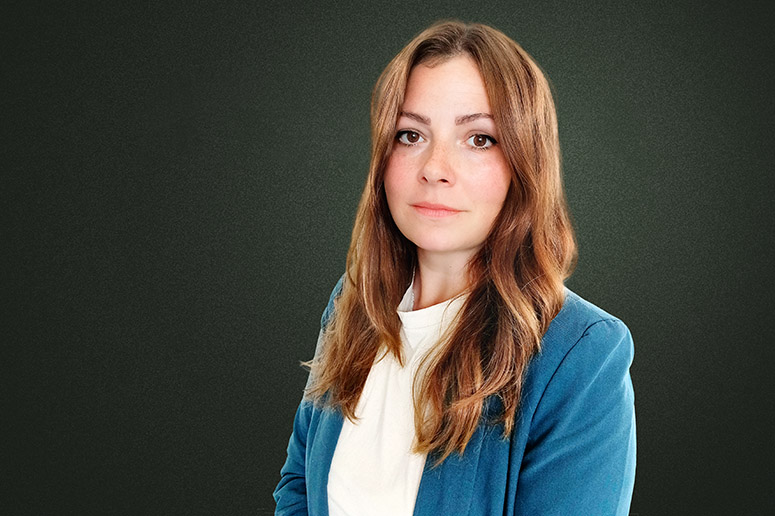 Ein Portraitfoto von Frau Rechtsanwältin Klösener mit lächelndem Gesichtsausdruck